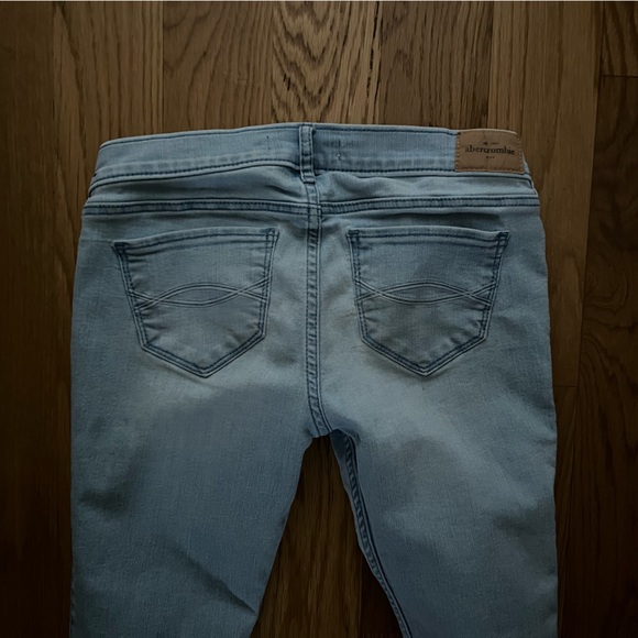Abercrombie and Fitch kids straight jeans size 14 - Picture 4 of 4